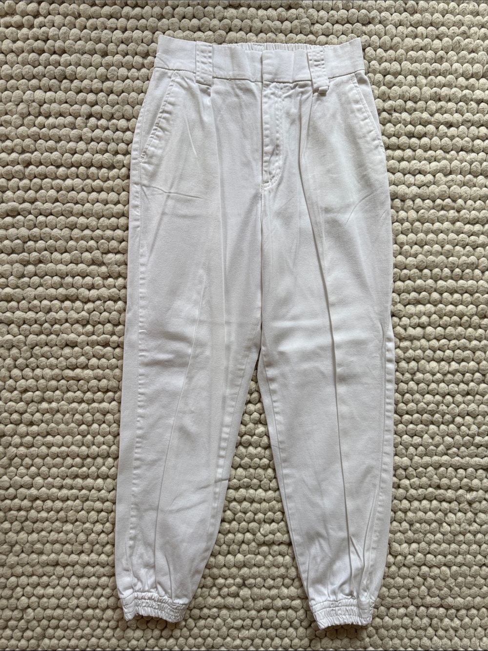 Pull&Bear White Pleated Jogger Pants